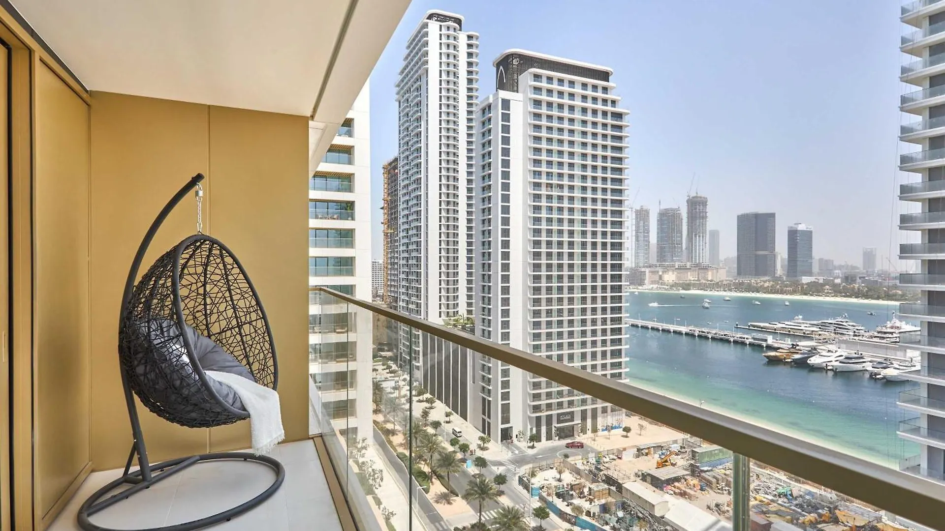 Frank Porter - Grand Bleu Tower 2 Dubaj 0*,
